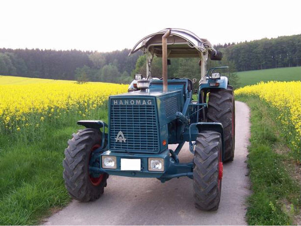 Hanomag Brillant 700 Allrad